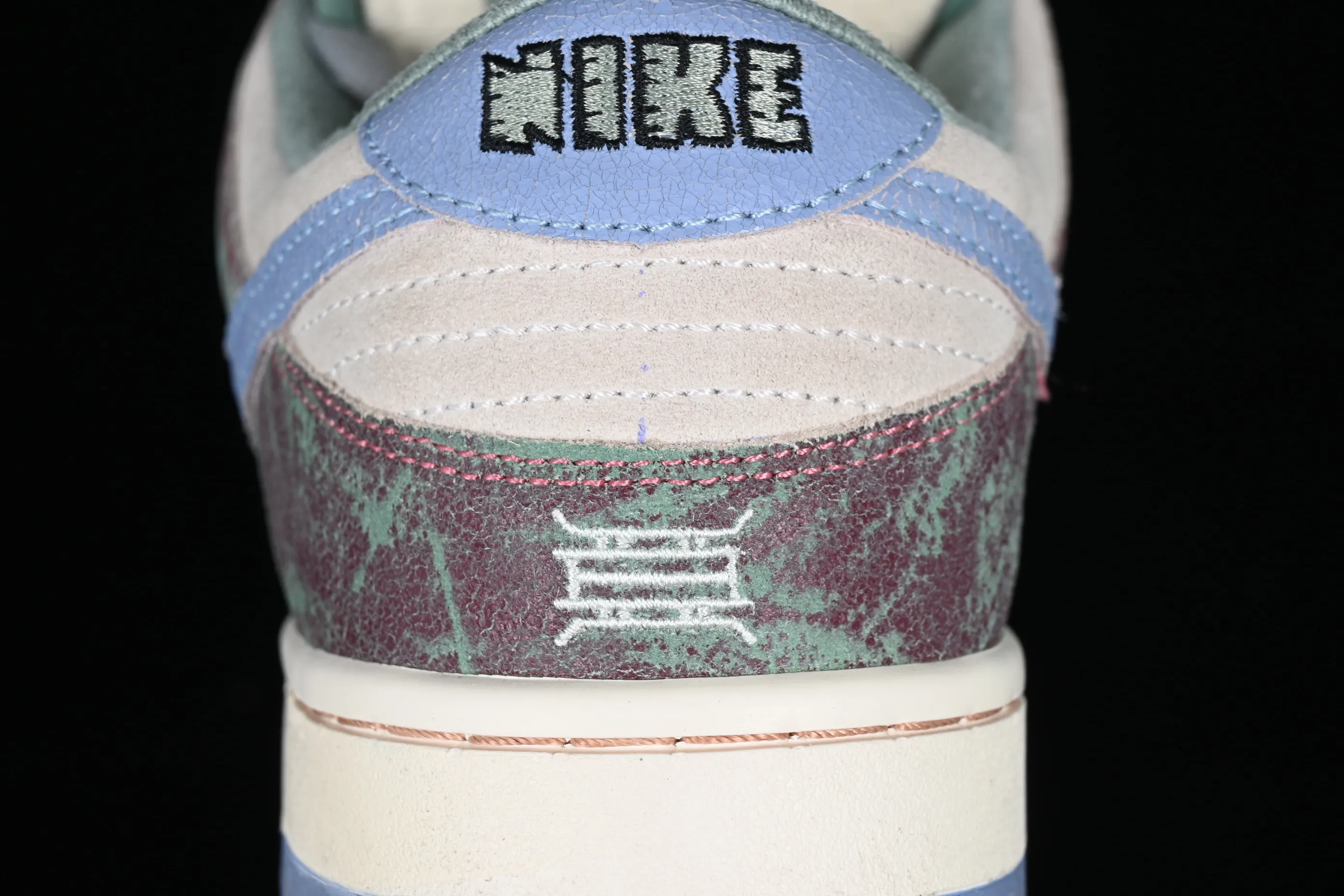 All categories Nk SB Dunk Series Nk SB Dunk Low low-top sneakers Y version Crenshaw Skate Club x Nk SB Dunk Low joint model SB low-top sports and leisure sneakers FN4193-100